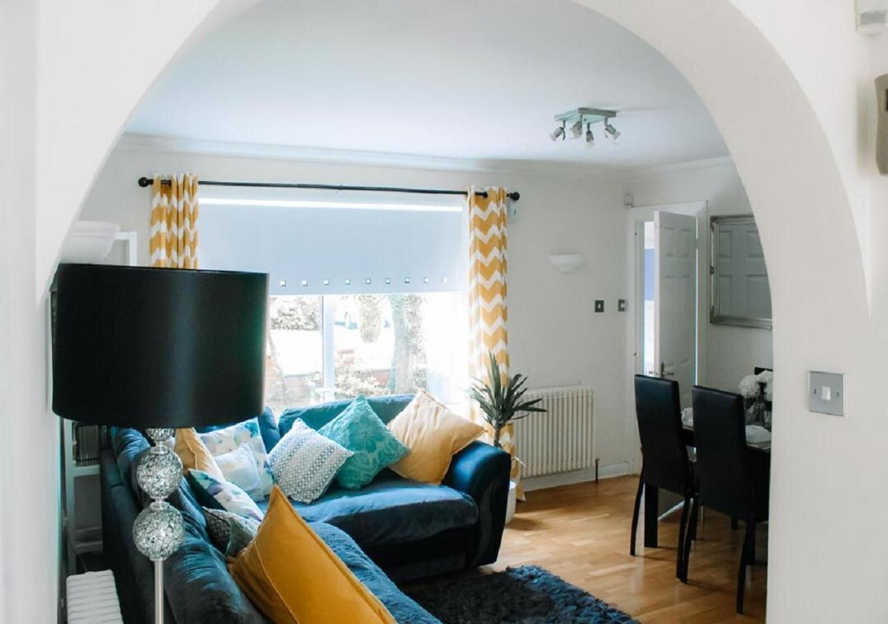 Home To Home Stay Apartment Glasgow Eksteriør bilde