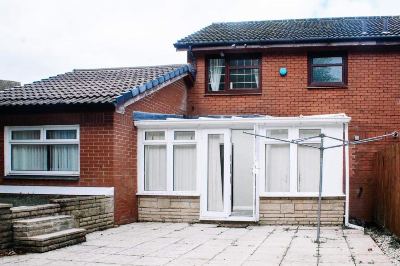 Home To Home Stay Apartment Glasgow Eksteriør bilde