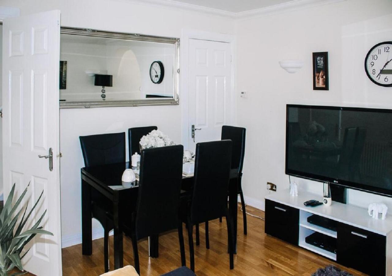 Home To Home Stay Apartment Glasgow Eksteriør bilde