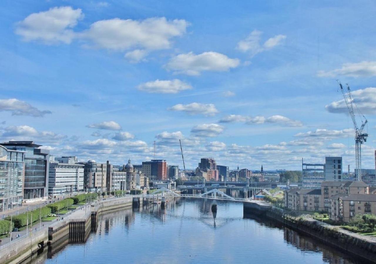 Home To Home Stay Apartment Glasgow Eksteriør bilde